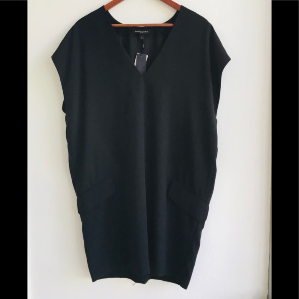 NWT Banana Republic Black Shift Dress - S